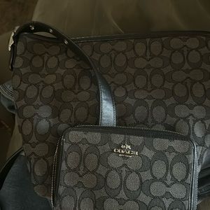 Authentic coach bag with wallet, shoulder bag